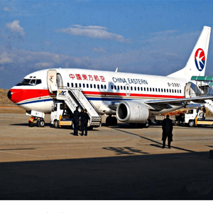西双版纳航空邮寄航空快运业稳步发展的原因是什么？